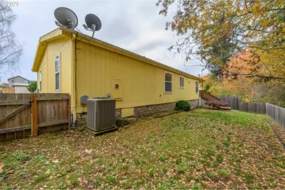 196 W 15th St, Lafayette, OR 97127 - Photo 27