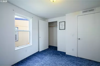 196 W 15th St, Lafayette, OR 97127 - Photo 21