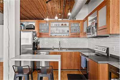 1420 NW Lovejoy St #526, Portland, OR 97209 - Photo 15