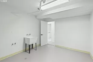 1325 NW 94th Ave, Portland, OR 97229 - Photo 33