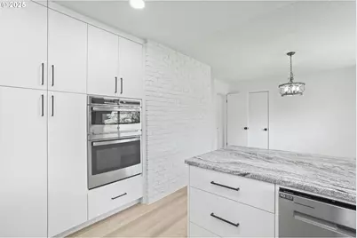 1325 NW 94th Ave, Portland, OR 97229 - Photo 15