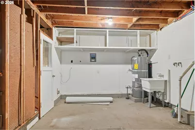 647 Ellsworth St, Eugene, OR 97402 - Photo 37