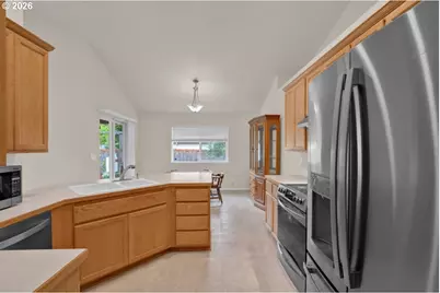1740 Calistoga Ct, Eugene, OR 97402 - Photo 9