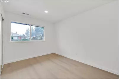 18124 SE Stephens St, Portland, OR 97233 - Photo 15