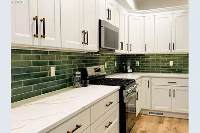 11819 SW 60th Ave, Portland, OR 97219 - Photo 19