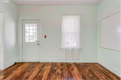 2727 E St, Washougal, WA 98671 - Photo 3