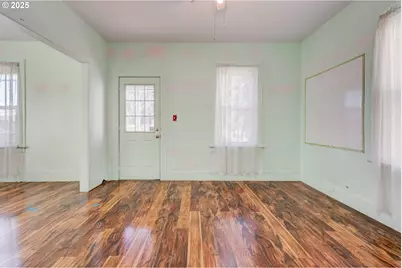 2727 E St, Washougal, WA 98671 - Photo 5