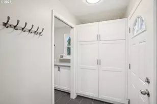 1405 SE 85th Ave, Portland, OR 97216 - Photo 13