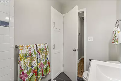 1405 SE 85th Ave, Portland, OR 97216 - Photo 15