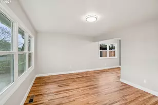 1405 SE 85th Ave, Portland, OR 97216 - Photo 5