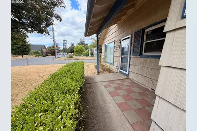 14645 SE Mill St, Portland, OR 97233 - Photo 3