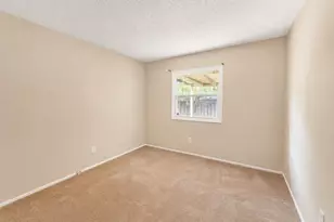 14645 SE Mill St, Portland, OR 97233 - Photo 13