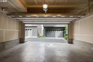 14323 SW Burlwood Ln, Beaverton, OR 97005 - Photo 35