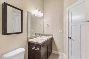 14323 SW Burlwood Ln, Beaverton, OR 97005 - Photo 21