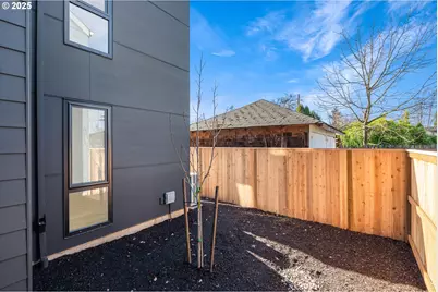 5498 SE Boise St, Portland, OR 97206 - Photo 17