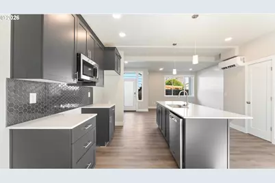 9408 N St. Louis Ave, Portland, OR 97203 - Photo 11