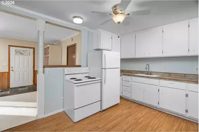 12406 SE Fuller Rd, Milwaukie, OR 97222 - Photo 11