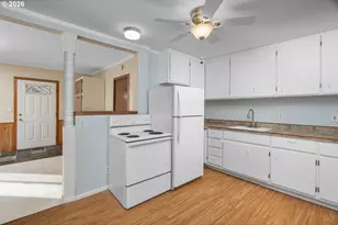 12406 SE Fuller Rd, Milwaukie, OR 97222 - Photo 11