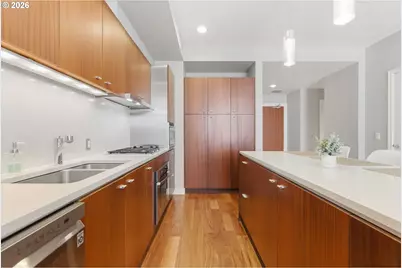 841 S Gaines St #433, Portland, OR 97239 - Photo 11