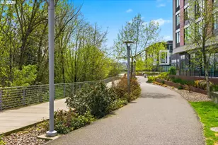 841 S Gaines St, Portland, OR 97239 - Photo 41