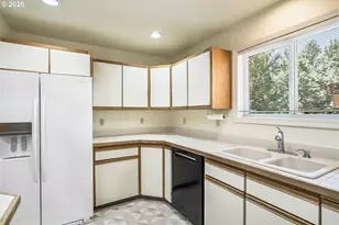64507 McGrath Rd, Bend, OR 97701 - Photo 17