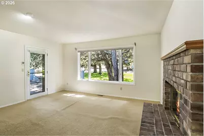 64507 McGrath Rd, Bend, OR 97701 - Photo 23