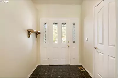 64507 McGrath Rd, Bend, OR 97701 - Photo 7