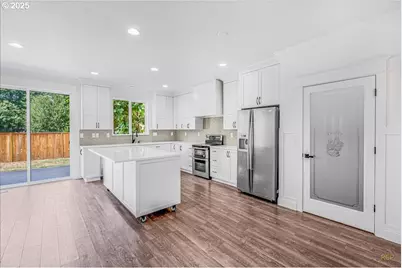 14641 SE Thornapple Ln, Milwaukie, OR 97267 - Photo 9