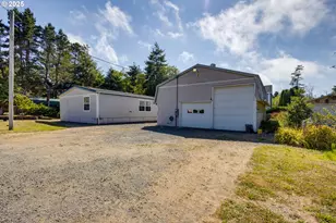 977 S Harbor St, Rockaway Beach, OR 97136 - Photo 1