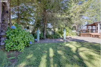 977 S Harbor St, Rockaway Beach, OR 97136 - Photo 19