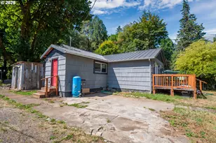 12407 Hwy 36, Swisshome, OR 97480 - Photo 17