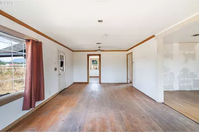 38542 Dexter Rd, Dexter, OR 97431 - Photo 3