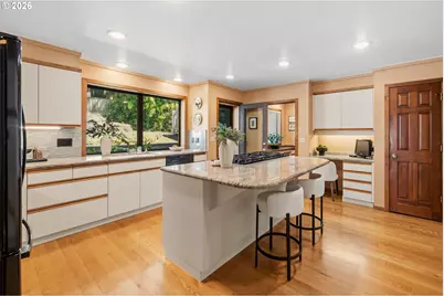 4273 Sundew Ct, Lake Oswego, OR 97035 - Photo 15