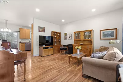 87977 10th St, Veneta, OR 97487 - Photo 7