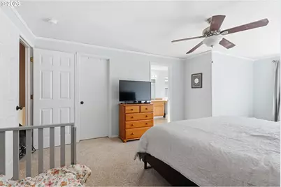 227 W 14th St, Lafayette, OR 97127 - Photo 27