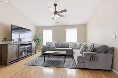 227 W 14th St, Lafayette, OR 97127 - Photo 11