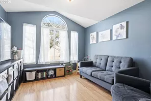 227 W 14th St, Lafayette, OR 97127 - Photo 5