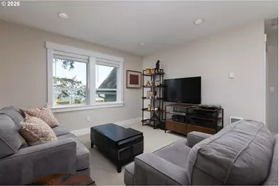 2160 SW Coast Ave, Lincoln City, OR 97367 - Photo 27