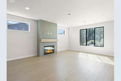 404 W 20th Way, La Center, WA 98629 - Photo 3