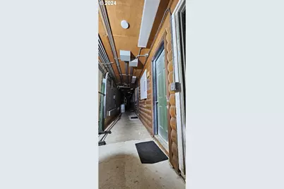 48197 Highway 58, Oakridge, OR 97463 - Photo 7