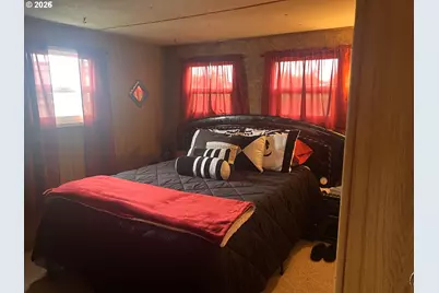 522 SE 199th Ave, Portland, OR 97233 - Photo 5