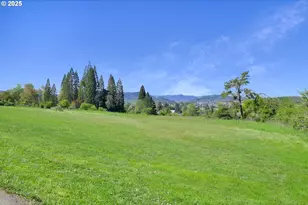 1878 Trails End Ln, Sutherlin, OR 97479 - Photo 5