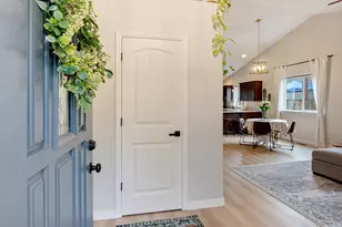 1722 Elk River St NW, Salem, OR 97304 - Photo 3