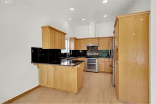 589 Mary Neal Ln, Creswell, OR 97426 - Photo 11