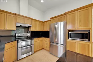 589 Mary Neal Ln, Creswell, OR 97426 - Photo 17