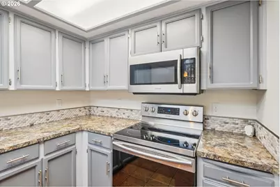 12316 SE 104th Ct, Happy Valley, OR 97086 - Photo 11