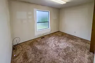 16830 SE Rhine St, Portland, OR 97236 - Photo 7