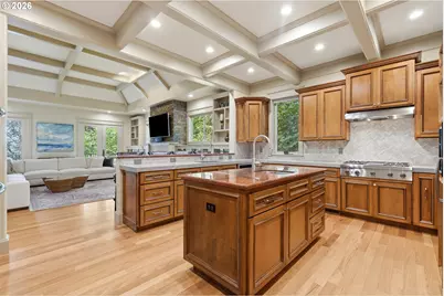 17410 Upper Cherry Ln, Lake Oswego, OR 97034 - Photo 7