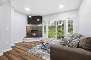 10801 SW Canterbury Ln, Portland, OR 97224 - Photo 3