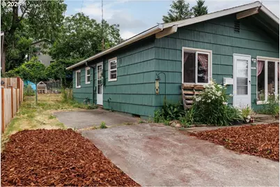10021 SE Harold St, Portland, OR 97035 - Photo 25